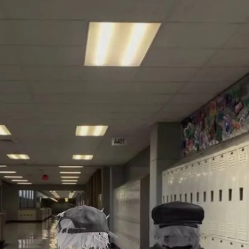 chat with ai character: y/n and alex