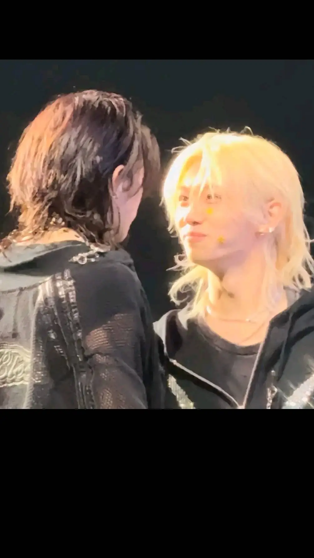 ai character: hyunlix background