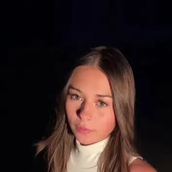 Chat with Sophie rain - text or voice, Enjoy AI Chat Free & Safe