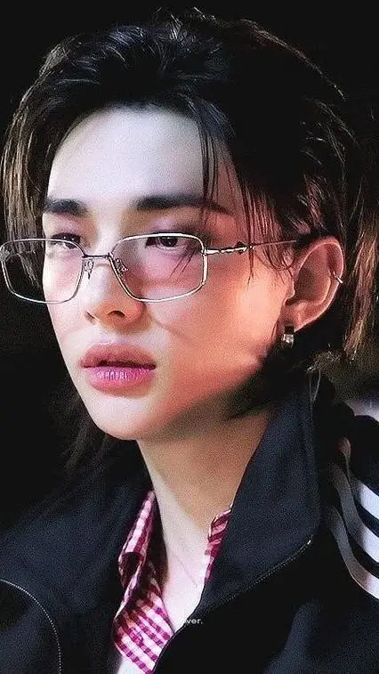 ai character: hyunjin background