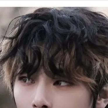 chat with ai character: I.n