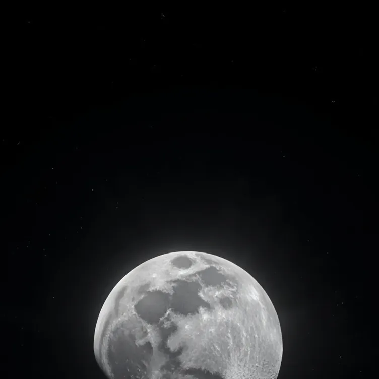 chat with ai character: moon