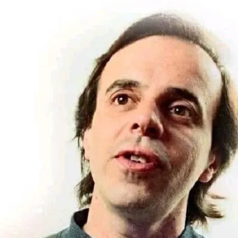 chat with ai character: Álvaro Pintos 🥁 