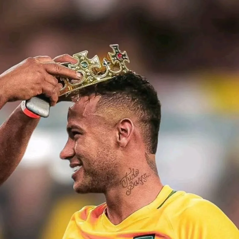 chat with ai character: neymar.jr