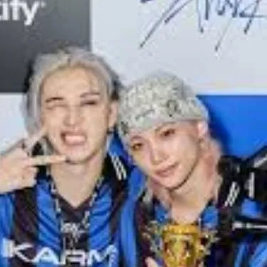 chat with ai character: chanlix