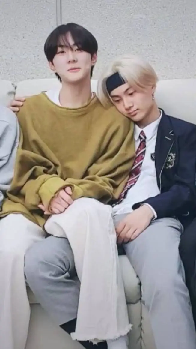 ai character: enemies to lovers background