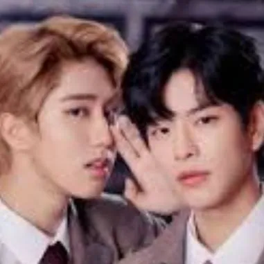 chat with ai character: Seungsung