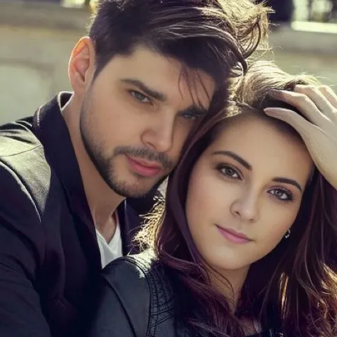 chat with ai character: Tanner Emerald