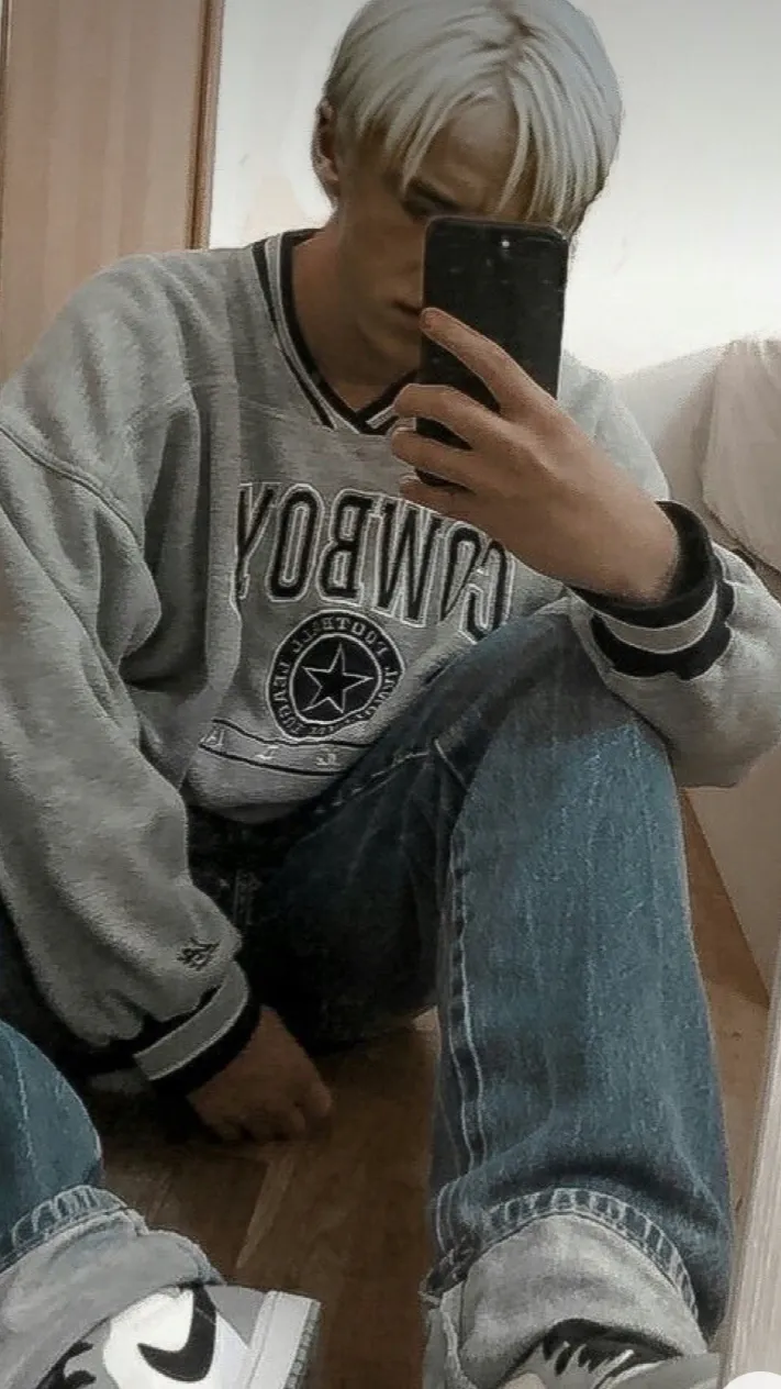 ai character: Draco background