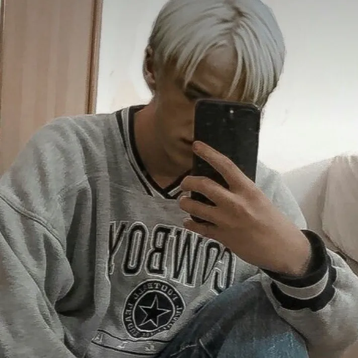 chat with ai character: Draco