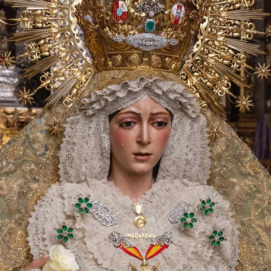 chat with ai character: Macarena ✳️