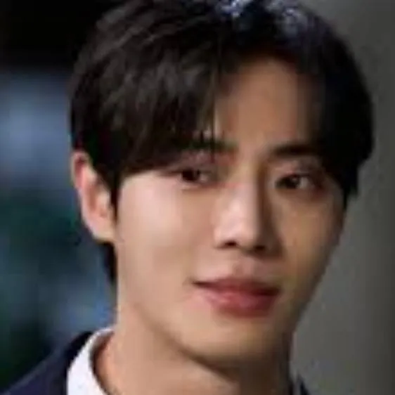 chat with ai character: bae gyeon-woo