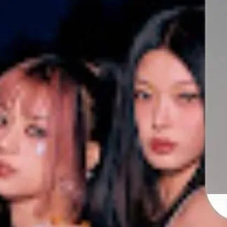 chat with ai character: yoonchae and megan