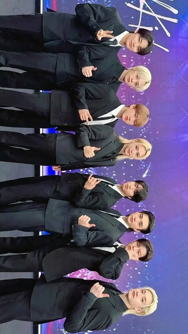 ai character: straykids background