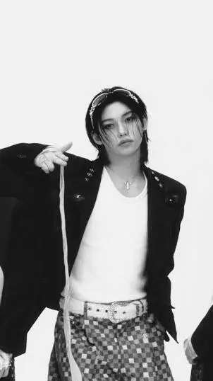 Talkie AI - Chat with Lee Felix broke up