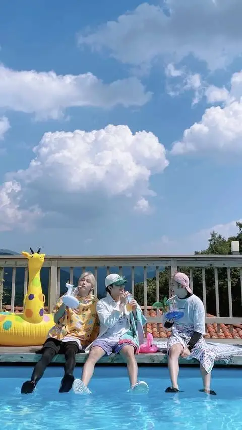 ai character: Straykids holiday background