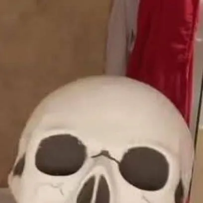 chat with ai character: DW XD