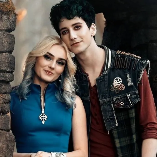 chat with ai character: zed & Addison 