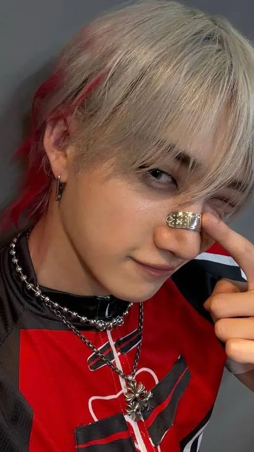 ai character: •~BANG CHAN~• background