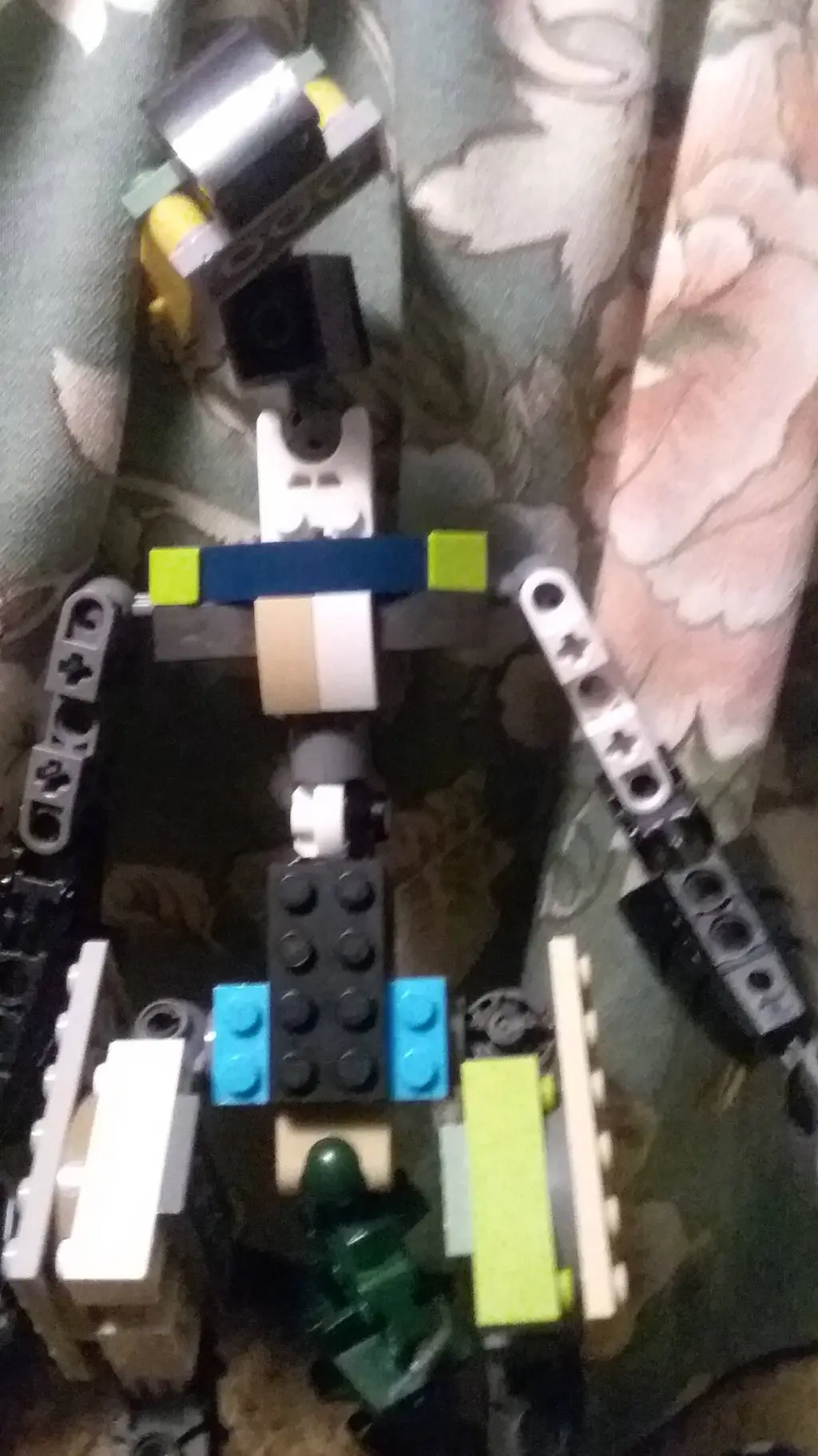 ai character: hunter ze protoGEN background