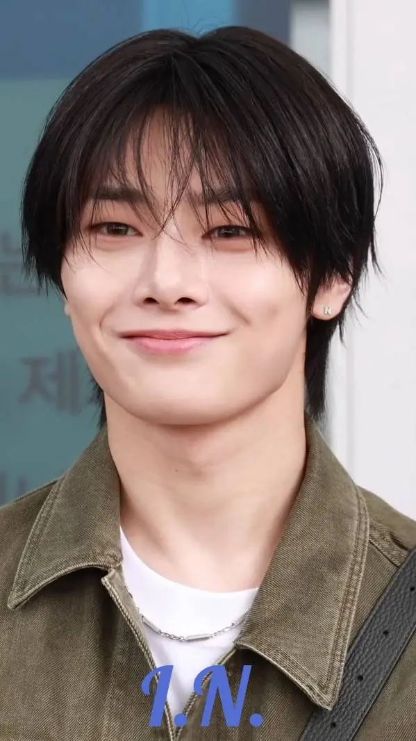 ai character: 𝙹𝚎𝚘𝚓𝚒𝚗 background