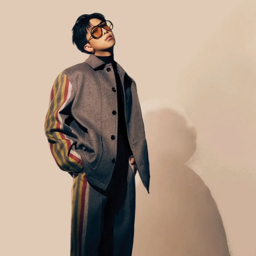 chat with ai character: RM