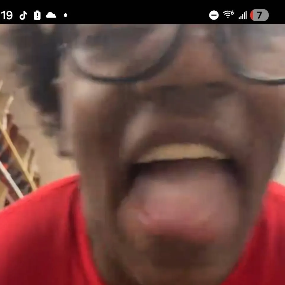 chat with ai character: Damarion