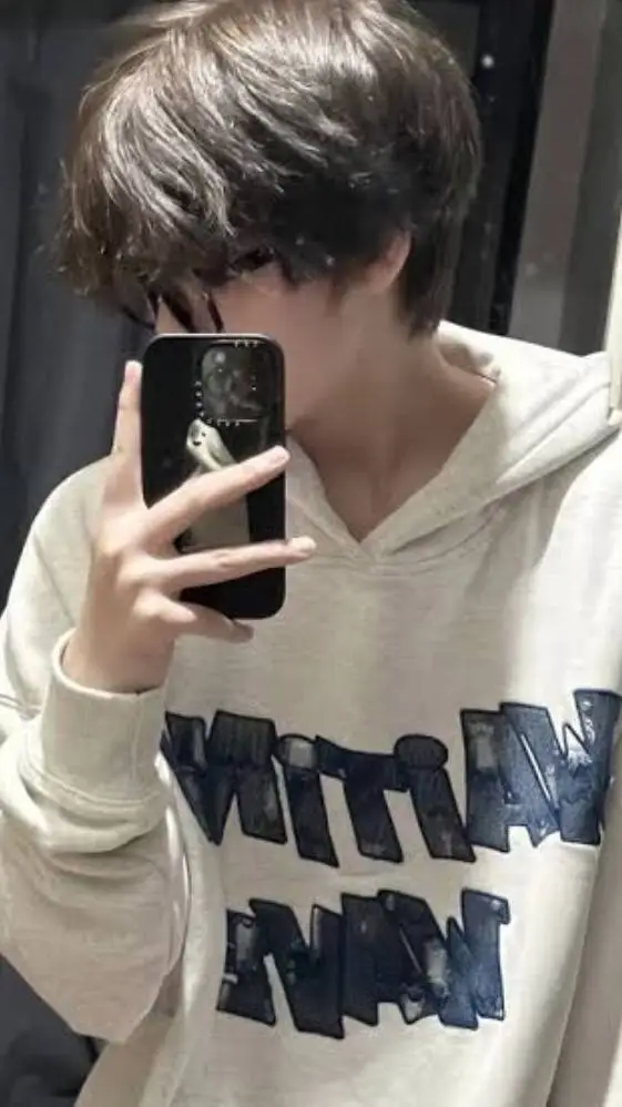 ai character: 𝐽𝑎𝑘𝑒 background