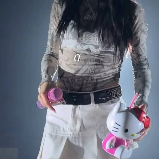 chat with ai character: Anna Pepe