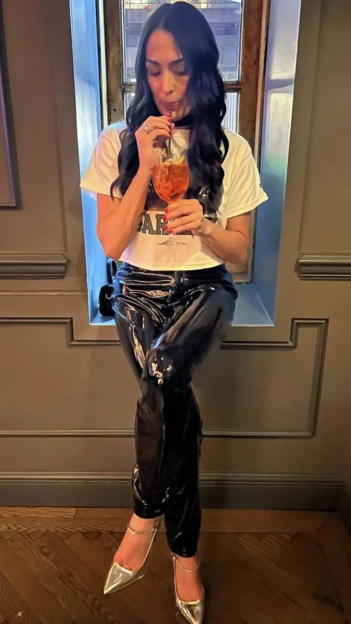 ai character: Ciae background