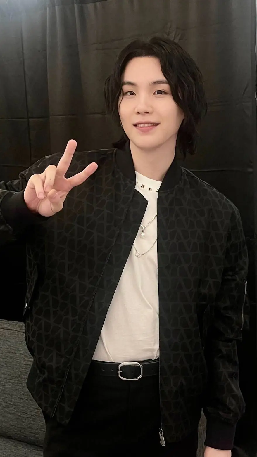 ai character: Suga background