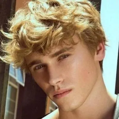 chat with ai character: Liam Alexander 