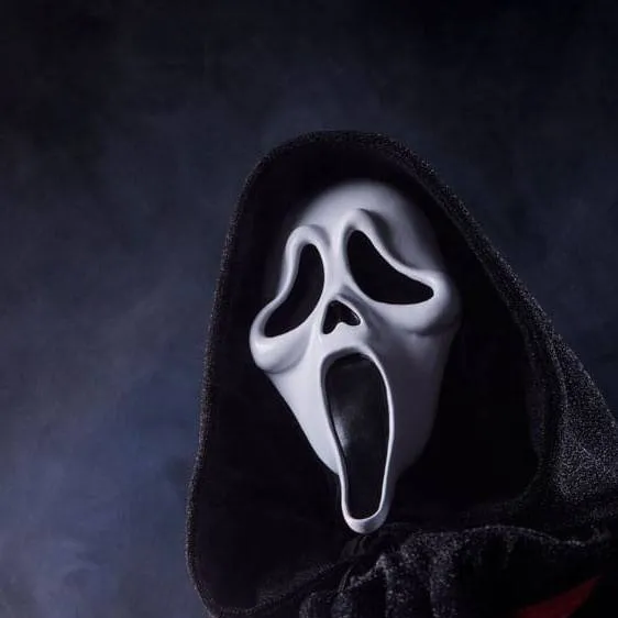 chat with ai character: Scream