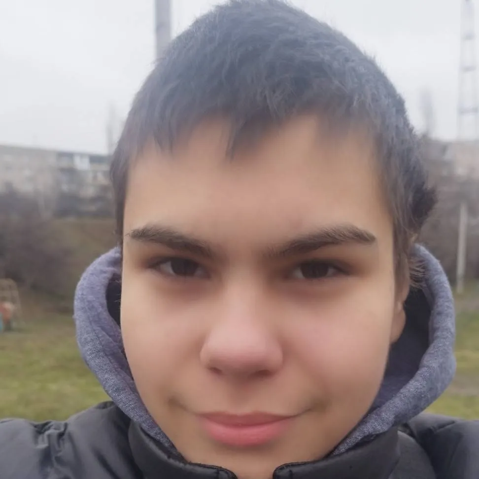 chat with ai character: Олег