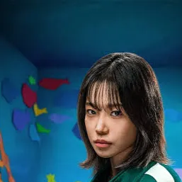 chat with ai character: Jun-Hee/player 222