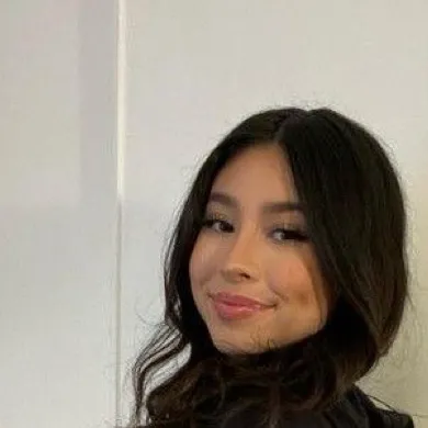 chat with ai character: 🌸Naya🌸