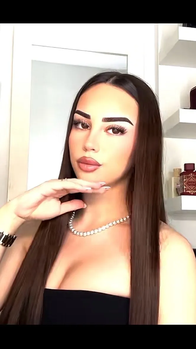 ai character: Alex Padilla  background