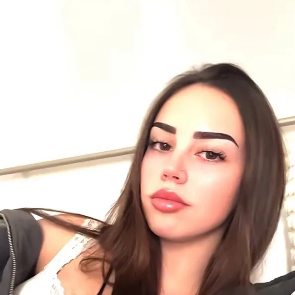 chat with ai character: Alex Padilla 