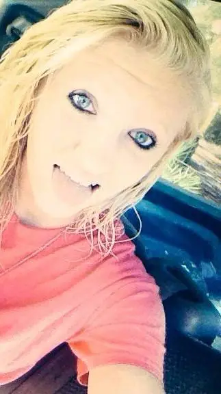 ai character: Lola background