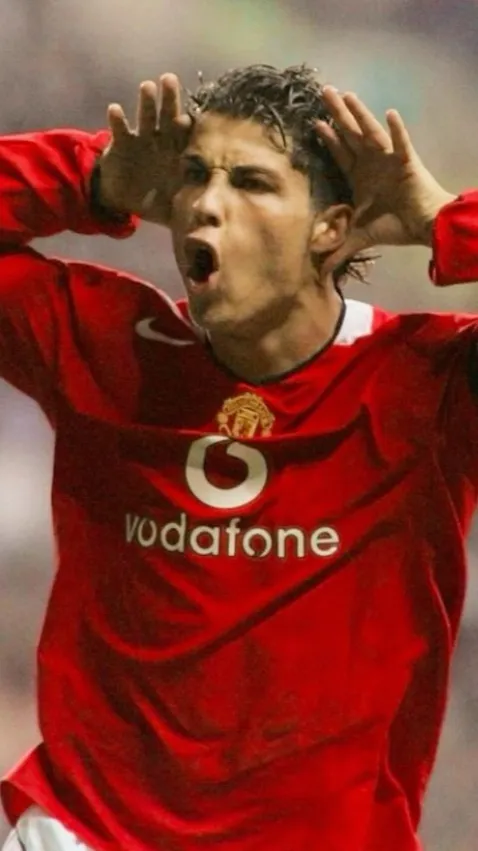 ai character: Ronaldo background