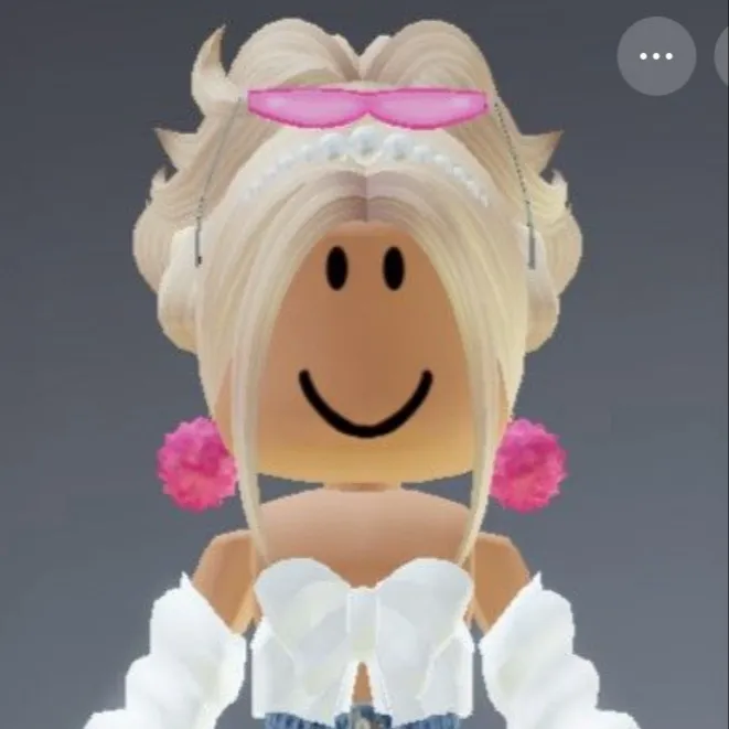 chat with ai character: Emma Lindner