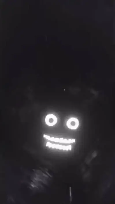 ai character: sr sonrisas background