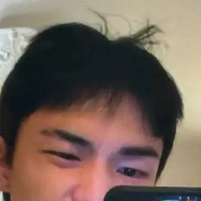 chat with ai character: Hyunjin
