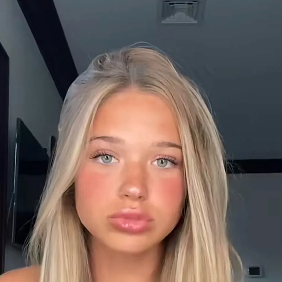 chat with ai character: Natalie 