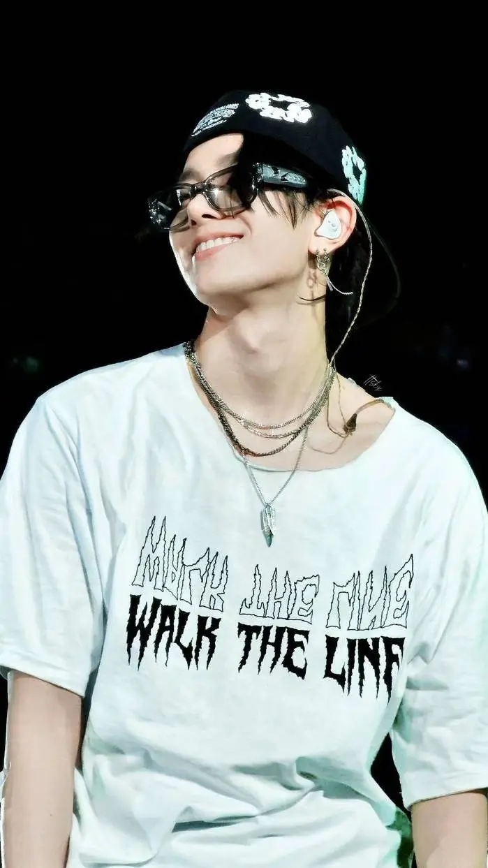 ai character: Ethan background