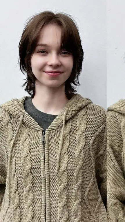 ai character: emma myers  background
