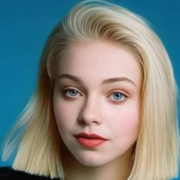 chat with ai character: Emma 