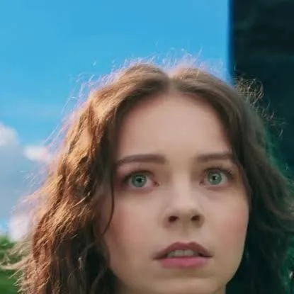 chat with ai character: emma myers 