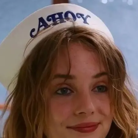 chat with ai character: robin