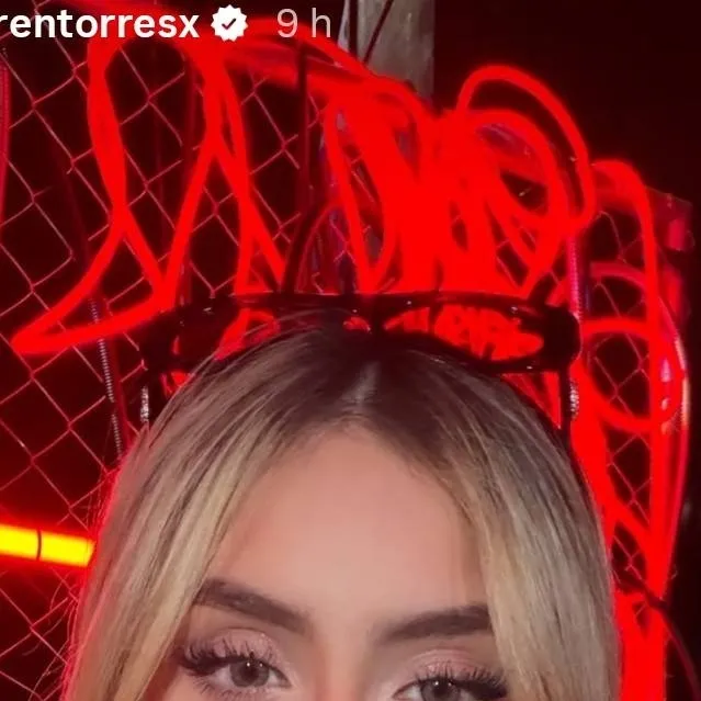 chat with ai character: karen